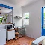 3 Dans Le Centre Du Cap Ferret Holiday home *
