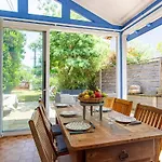 Holiday home 3 Dans Le Centre Du Cap Ferret *