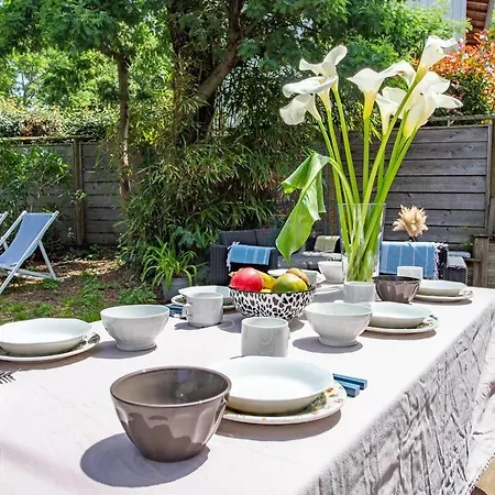 3 Dans Le Centre Du Cap Ferret Holiday home *