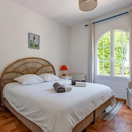 3 Dans Le Centre Du Cap Ferret Holiday home *
